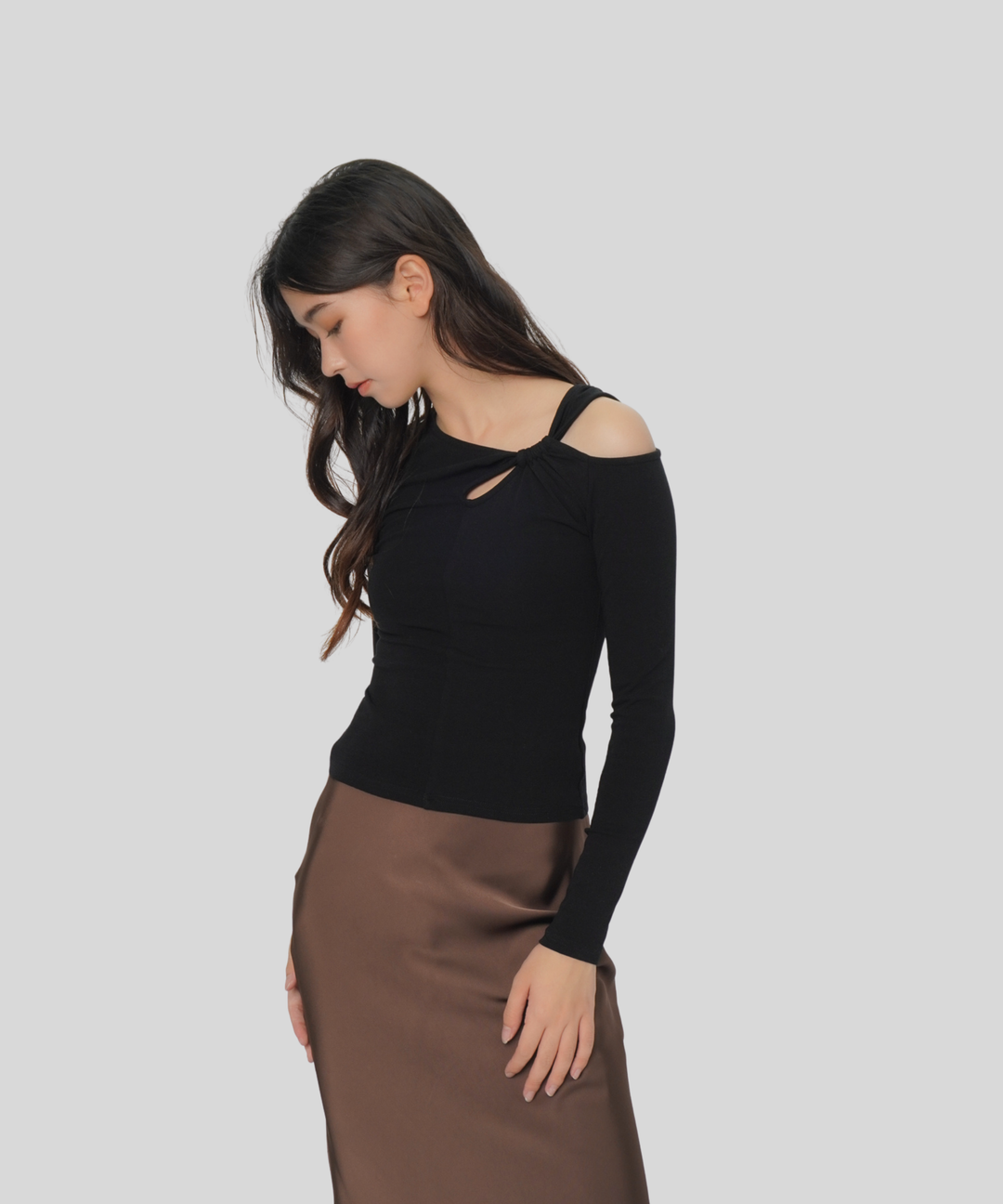 Side Twist Off-Shoulder Long Sleeve